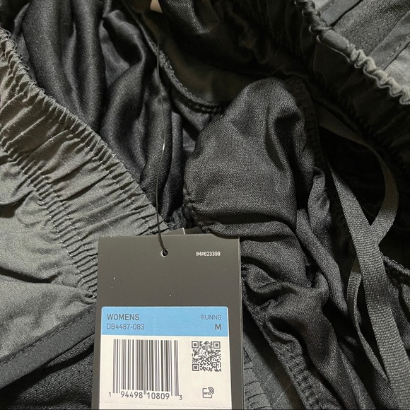 Nike shorts - Picture 6 of 6